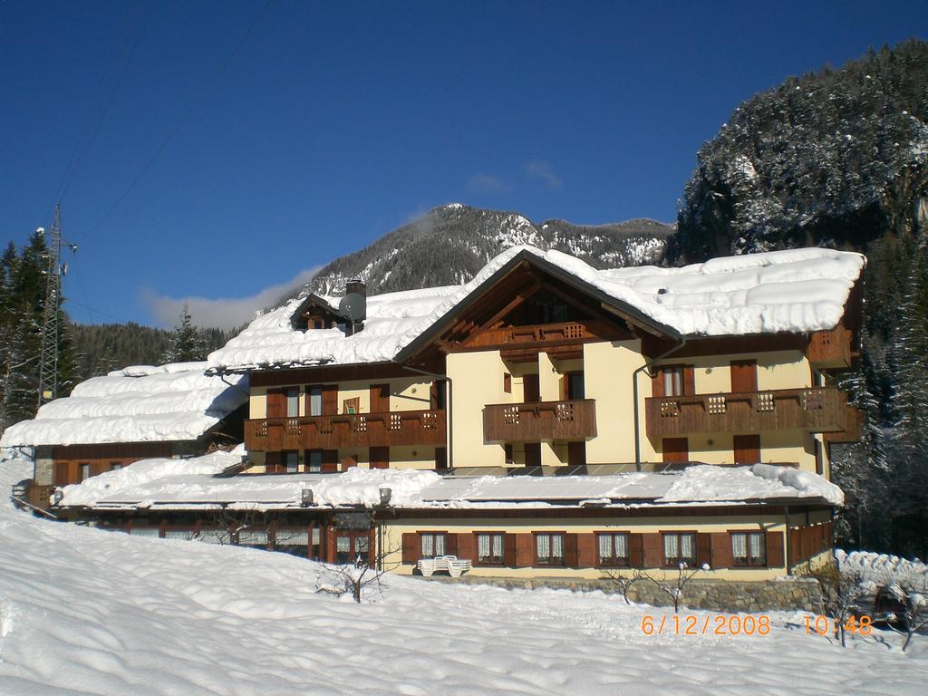 Albergo Nuoitas Forni di Sopra Εξωτερικό φωτογραφία
