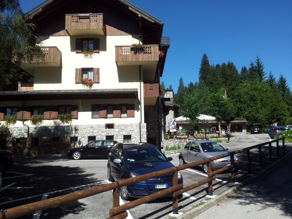 Albergo Nuoitas Forni di Sopra Εξωτερικό φωτογραφία