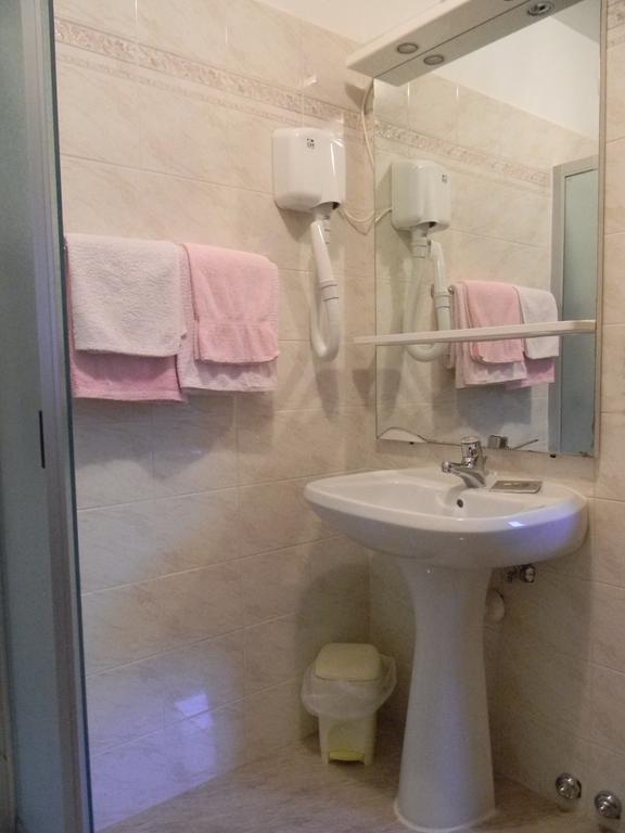 Albergo Nuoitas Forni di Sopra Δωμάτιο φωτογραφία